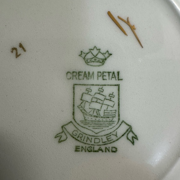 GRINDLEY Dessert Plates - Cream Petal VINTAGE ENGLAND (Set of 4) - Picture 12 of 15